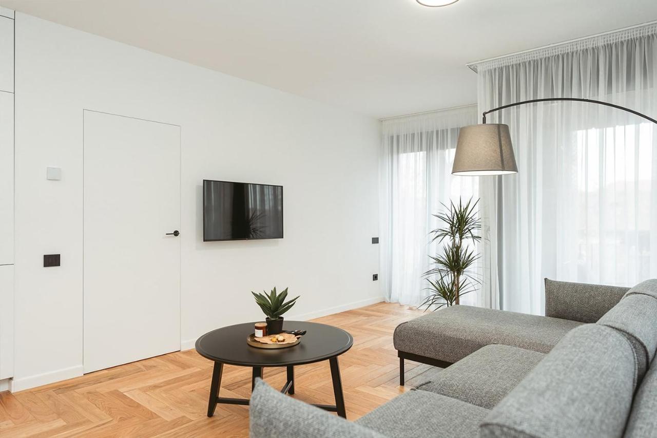 26Bricks Luxury Suites 拉迪亚 外观 照片